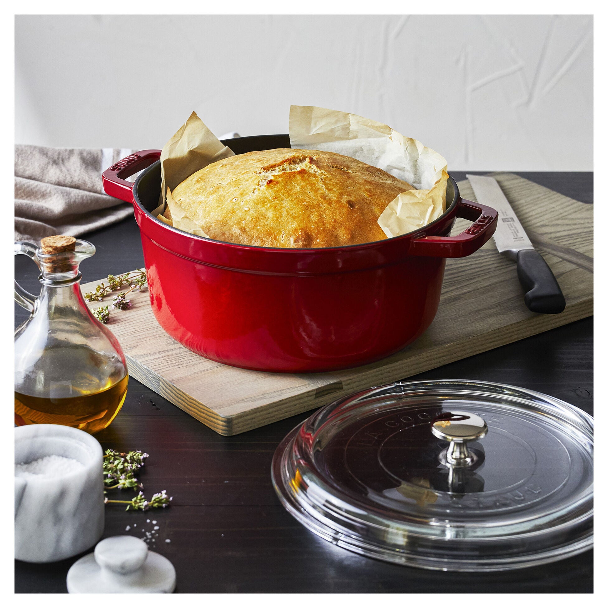 Staub La Cocotte 24 cm Cherry gusana posuda s poklopcem