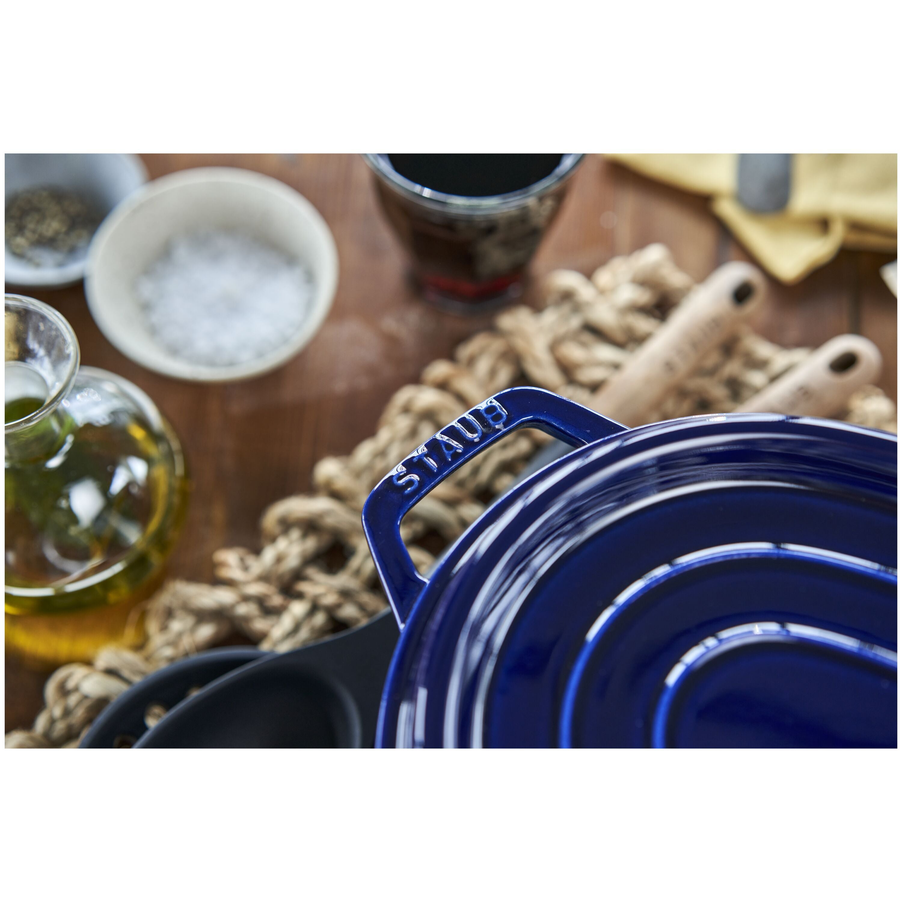 Staub Cocotte | oval | cast iron